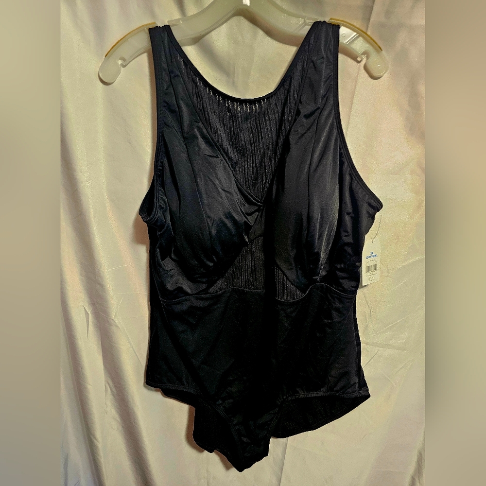 New Ladys Time & Tru Black One-Piece Swimsuit Size 3X